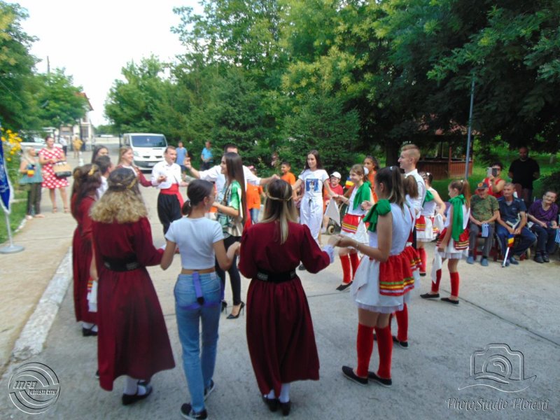 Seniorii-nostri-merita-iubire-si-respect-3
